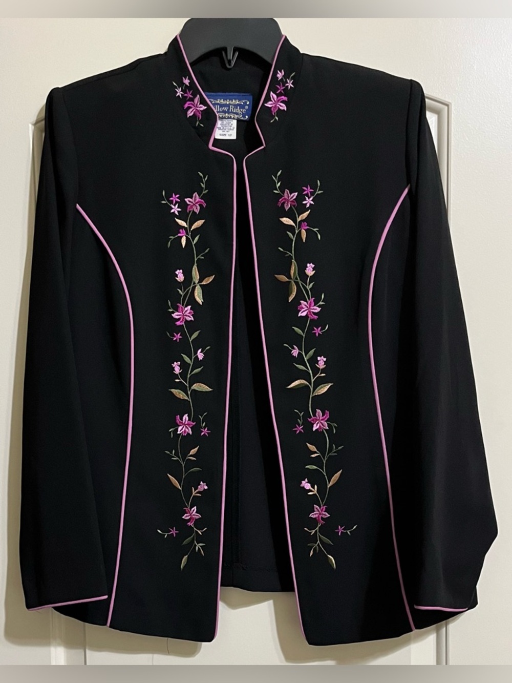 VINTAGE Willow Ridge Women’s Black Embroidered Lilac Floral Blazer 12